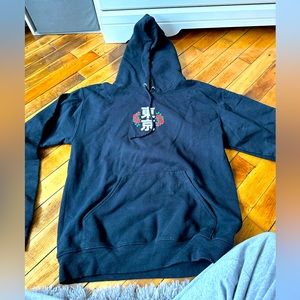 Warm hoodie with pocket